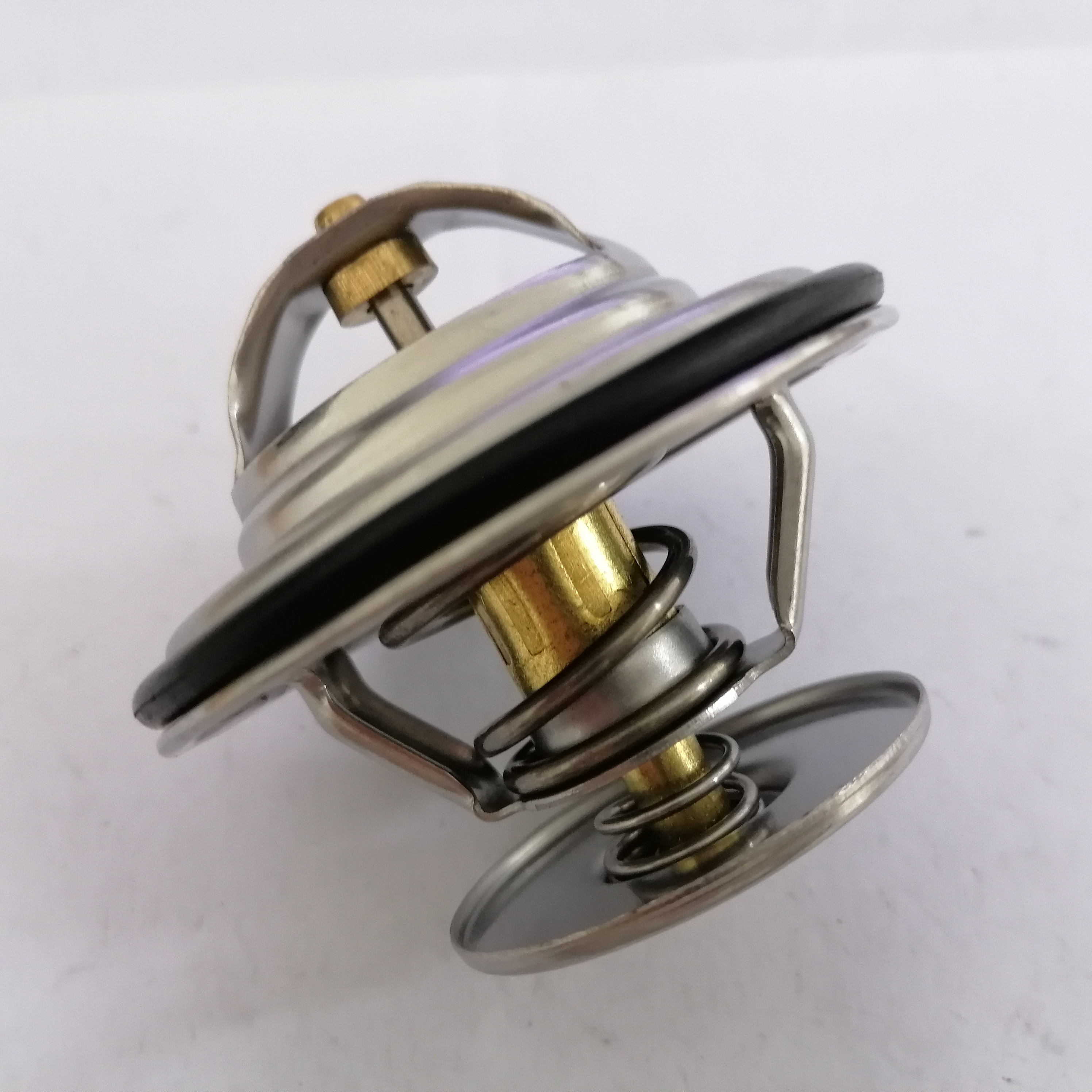 1622033075 0022037675 1022001515 87℃ 适用于奔驰节温器